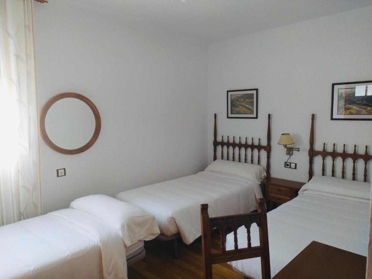 Hostal Pirineos Meliz Bielsa Buitenkant foto