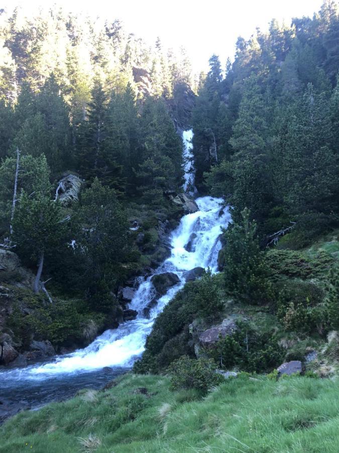 Hostal Pirineos Meliz Bielsa Buitenkant foto