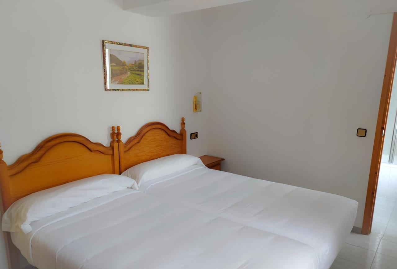 Hostal Pirineos Meliz Bielsa Buitenkant foto